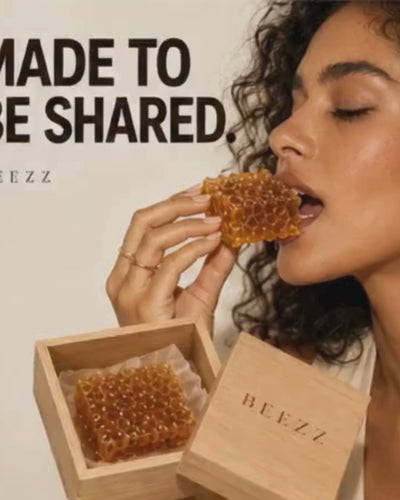 BEEZZ Raw Honeycomb Gift Box